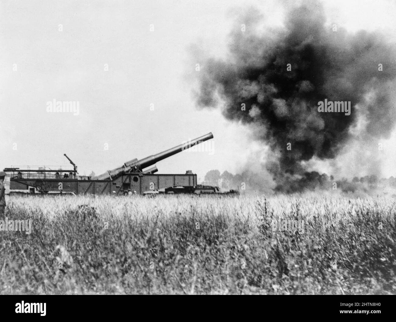 Canon Mark IX de 12 pouces de l'Artillerie de la garnison royale sur le montage ferroviaire en action à Meaulte, septembre 1916. Banque D'Images