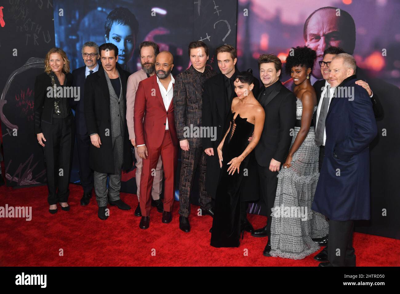John Turturro, Colin Farrell, Peter Sarsgarrd, Jeffrey Wright, Paul Dano, Robert Pattinson, Zoe Kravitz, Andy Serkis et Jayme Lawson assistent au Batm Banque D'Images