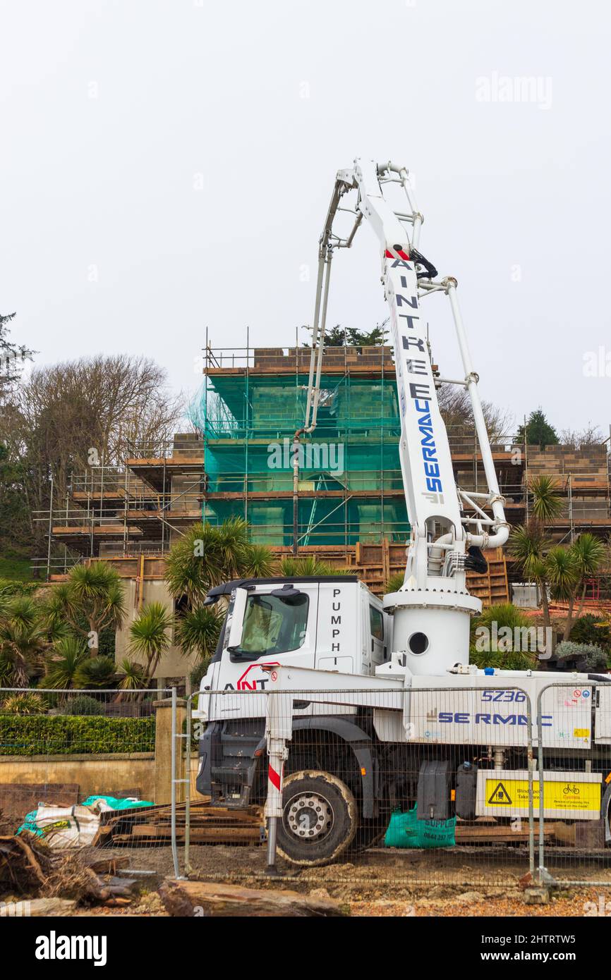 Pompe à béton mobile, grande maison, pett Level, East Sussex, royaume-uni Banque D'Images