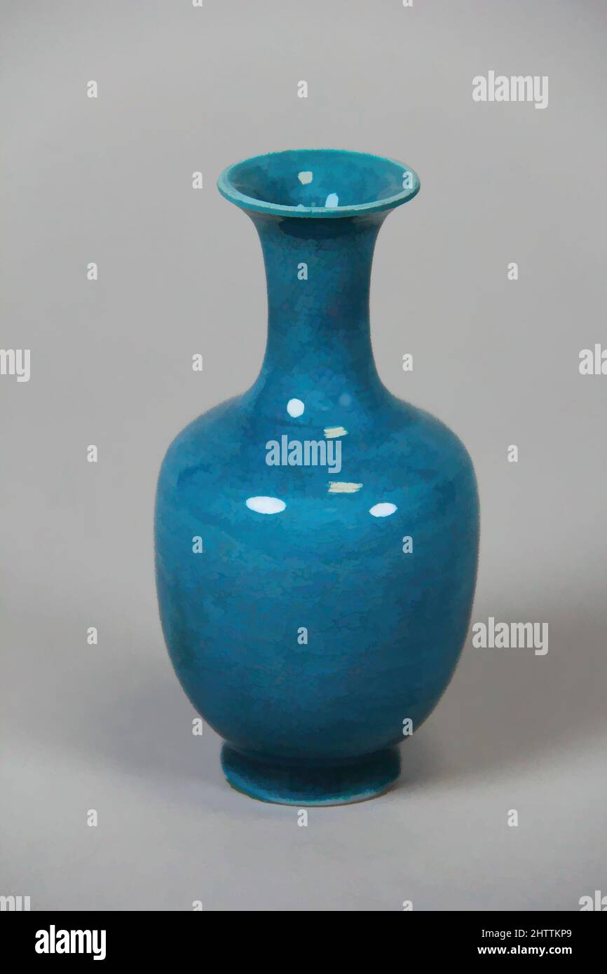 Art inspiré par vase, dynastie Qing (1644–1911), Chine, porcelaine avec glaçage turquoise, H. 4 3/8 po. (11,1 cm), céramique, oeuvres classiques modernisées par Artotop avec une touche de modernité. Formes, couleur et valeur, impact visuel accrocheur sur l'art émotions par la liberté d'œuvres d'art d'une manière contemporaine. Un message intemporel qui cherche une nouvelle direction créative. Artistes qui se tournent vers le support numérique et créent le NFT Artotop Banque D'Images