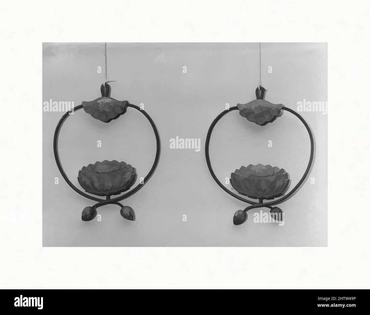 Art inspiré par Temple Hanger, 20th siècle, Japon, fer et bois, H. 18 po. (45,7 cm) ; avec 14 po (35,6 cm), Metalwork, Chonosuke Niiro, œuvres classiques modernisées par Artotop avec une touche de modernité. Formes, couleur et valeur, impact visuel accrocheur sur l'art émotions par la liberté d'œuvres d'art d'une manière contemporaine. Un message intemporel qui cherche une nouvelle direction créative. Artistes qui se tournent vers le support numérique et créent le NFT Artotop Banque D'Images