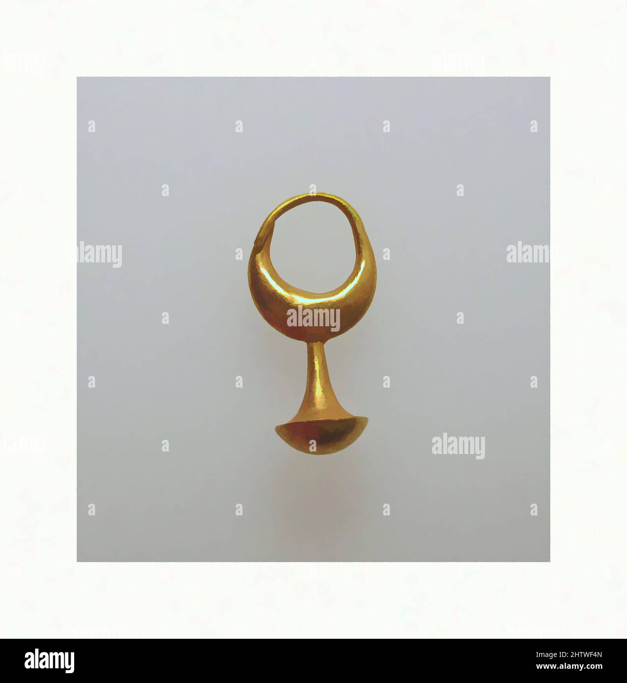 Art inspiré par Earring avec pendentif tête de clou, 12, chypriote, Or, autre: 9/16 x 3/8 x 1 1/16 po. (1,4 x 1 x 2,8 cm), Or et argent, oeuvres classiques modernisées par Artotop avec une touche de modernité. Formes, couleur et valeur, impact visuel accrocheur sur l'art émotions par la liberté d'œuvres d'art d'une manière contemporaine. Un message intemporel qui cherche une nouvelle direction créative. Artistes qui se tournent vers le support numérique et créent le NFT Artotop Banque D'Images