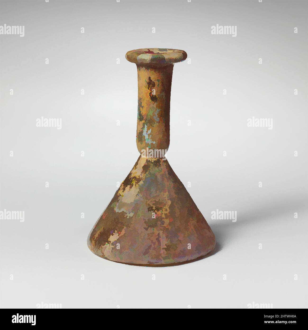 Art inspiré par flacon de parfum en verre, fin de l'Impériale, 3rd–4th Century A.D., romain, verre; Soufflé, total: 2 13/16in. (7,1cm), verre, bleu pâle translucide. Rebord épais, replié, par dessus et dans, aplati sur le dessus et formant une ouverture inégale à la bouche; col cylindrique, légèrement conique, oeuvres classiques modernisées par Artotop avec un peu de modernité. Formes, couleur et valeur, impact visuel accrocheur sur l'art émotions par la liberté d'œuvres d'art d'une manière contemporaine. Un message intemporel qui cherche une nouvelle direction créative. Artistes qui se tournent vers le support numérique et créent le NFT Artotop Banque D'Images