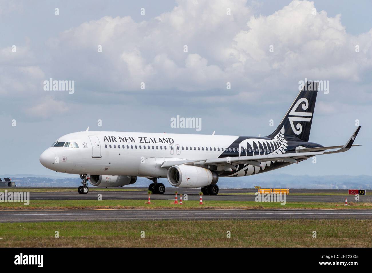 Avion Air New Zealand à l'aéroport d'Auckland (Nouvelle-Zélande) le lundi 28 février 2022. Banque D'Images