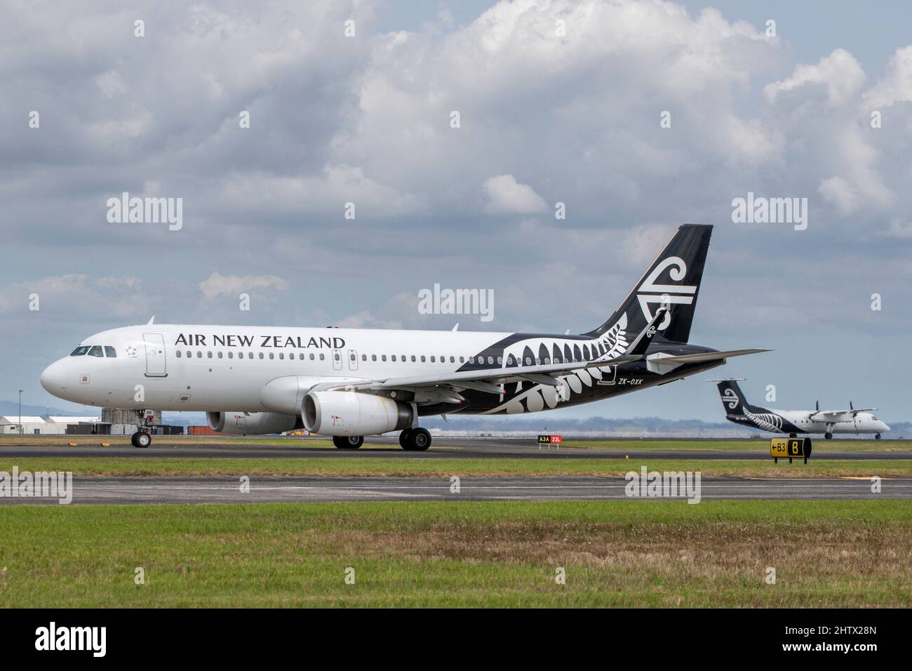 Avion Air New Zealand à l'aéroport d'Auckland (Nouvelle-Zélande) le lundi 28 février 2022. Banque D'Images