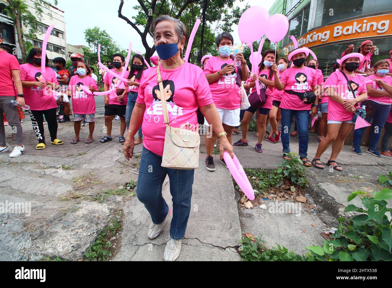 Kakampinks, comme ce que les partisans de la candidate présidentielle Leni Robredo pendant le rassemblement à Cebu City, Philippines Banque D'Images