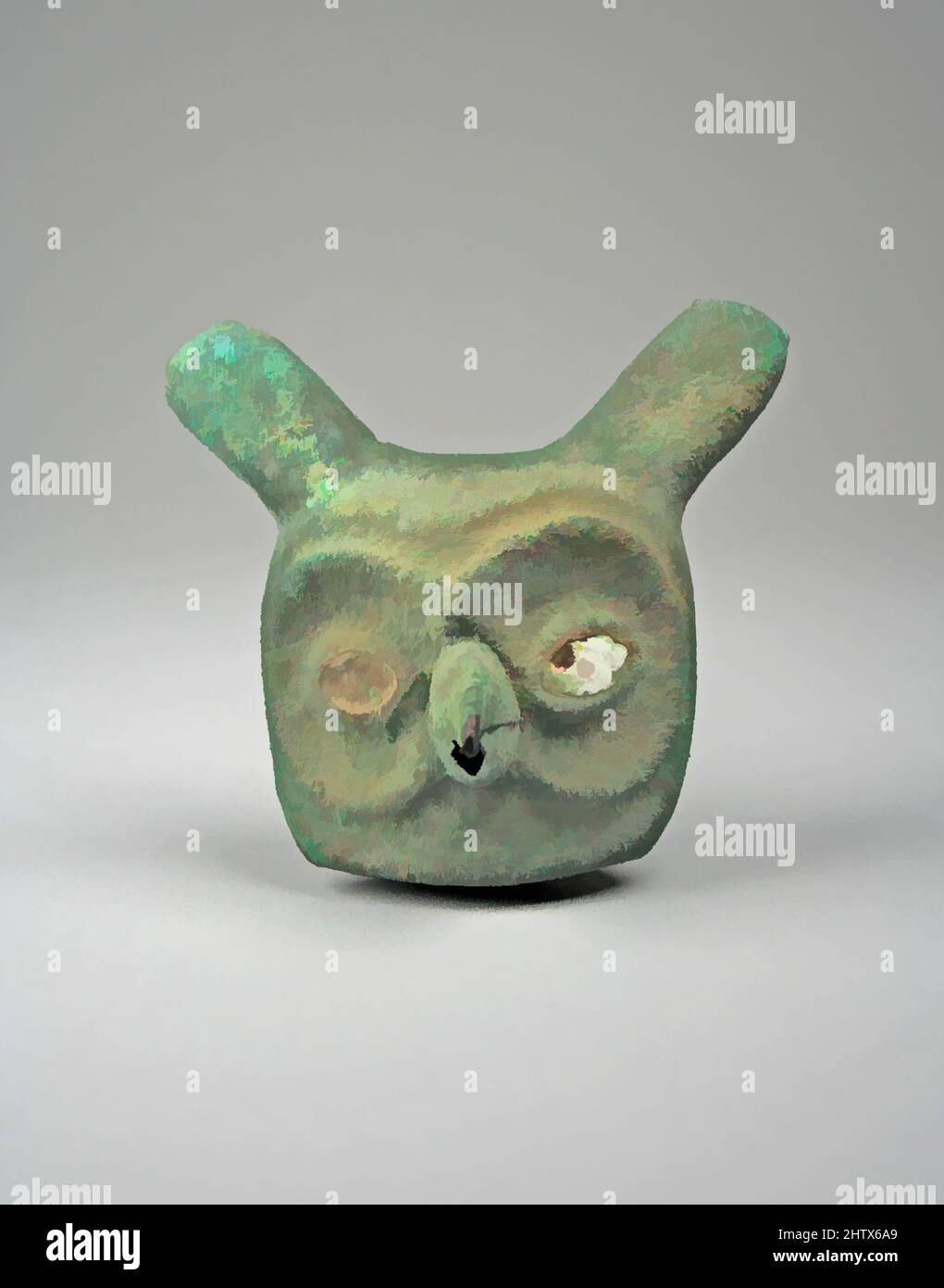 Art inspiré par Owl Head, 390–450, Pérou, Moche (Loma Negra), cuivre doré, Coque, hauteur 3-3/16 po (8 cm), ornements métalliques, oeuvres classiques modernisées par Artotop avec une touche de modernité. Formes, couleur et valeur, impact visuel accrocheur sur l'art émotions par la liberté d'œuvres d'art d'une manière contemporaine. Un message intemporel qui cherche une nouvelle direction créative. Artistes qui se tournent vers le support numérique et créent le NFT Artotop Banque D'Images