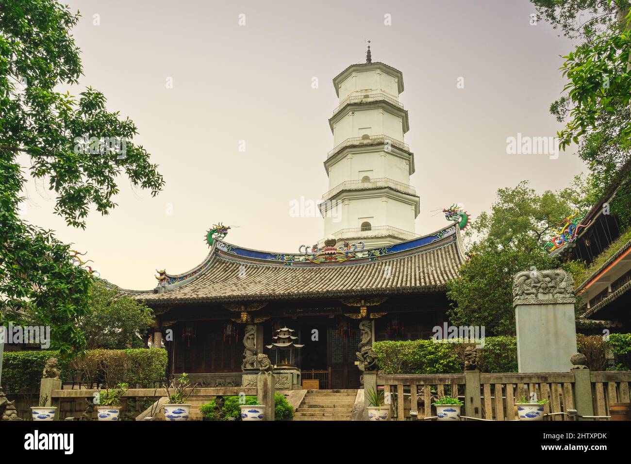 Dingguang Pagoda, alias tour blanche, à Fuzhou, dans le Fujian, en chine Banque D'Images