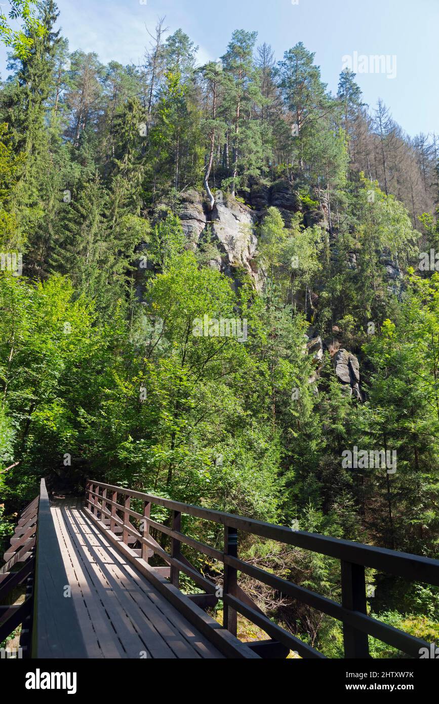 Entrée à Edmundsklamm et Wilde Klamm, pont Stimmendorf, Mezni mustek, rivière Kamenice, Kamnitz, Hrensko, Herrnskretschen, Okres Decin Banque D'Images