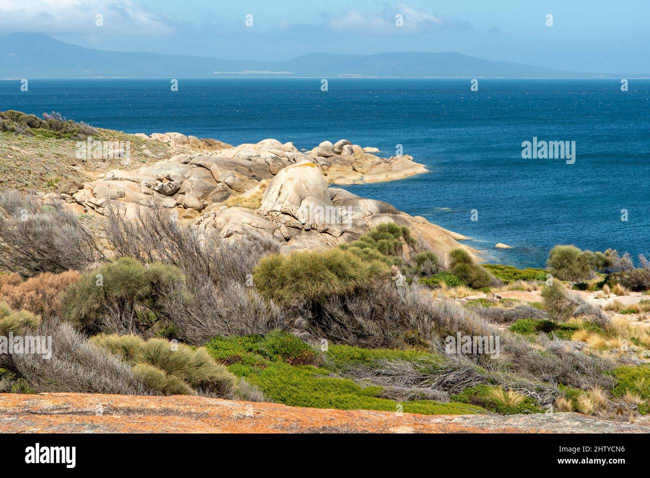 Granite Rocks près de Pantalon point, Flinders Island, Tasmanie, Australie Banque D'Images