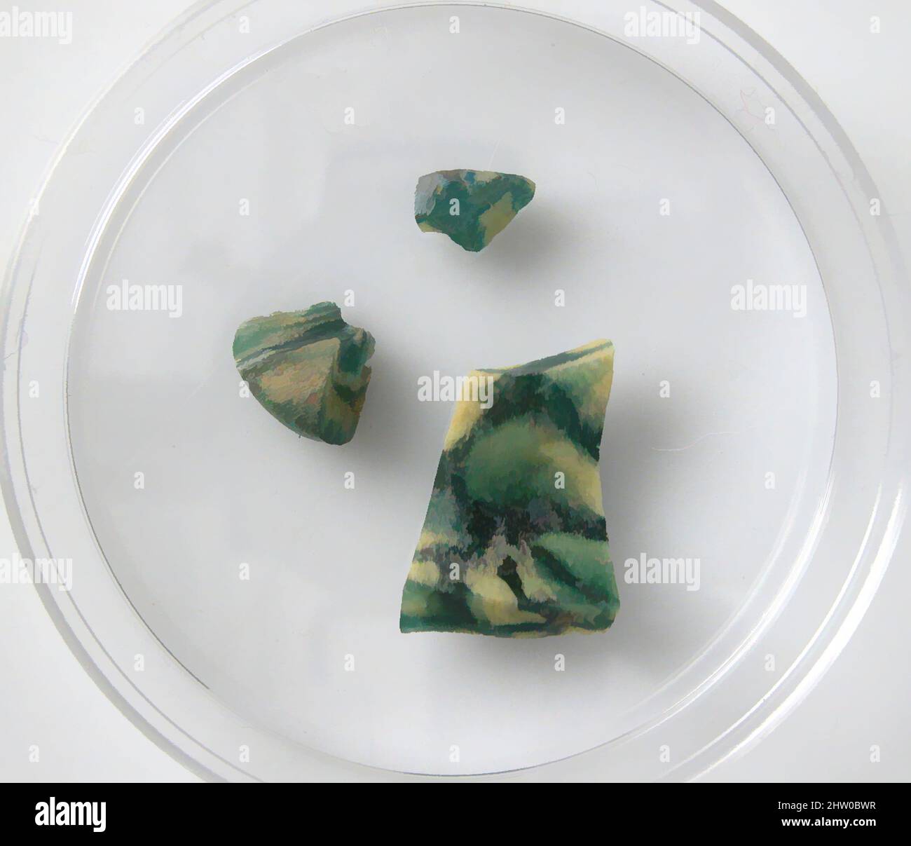 Art inspiré par des fragments de verre, 4th–7th siècle, fabriqué dans l'oasis de Kharga, Égypte byzantine, copte, verre, stockage (boîte de Pétri diam.): 2 3/16 po. (5,5 cm), verre, oeuvres classiques modernisées par Artotop avec une touche de modernité. Formes, couleur et valeur, impact visuel accrocheur sur l'art émotions par la liberté d'œuvres d'art d'une manière contemporaine. Un message intemporel qui cherche une nouvelle direction créative. Artistes qui se tournent vers le support numérique et créent le NFT Artotop Banque D'Images