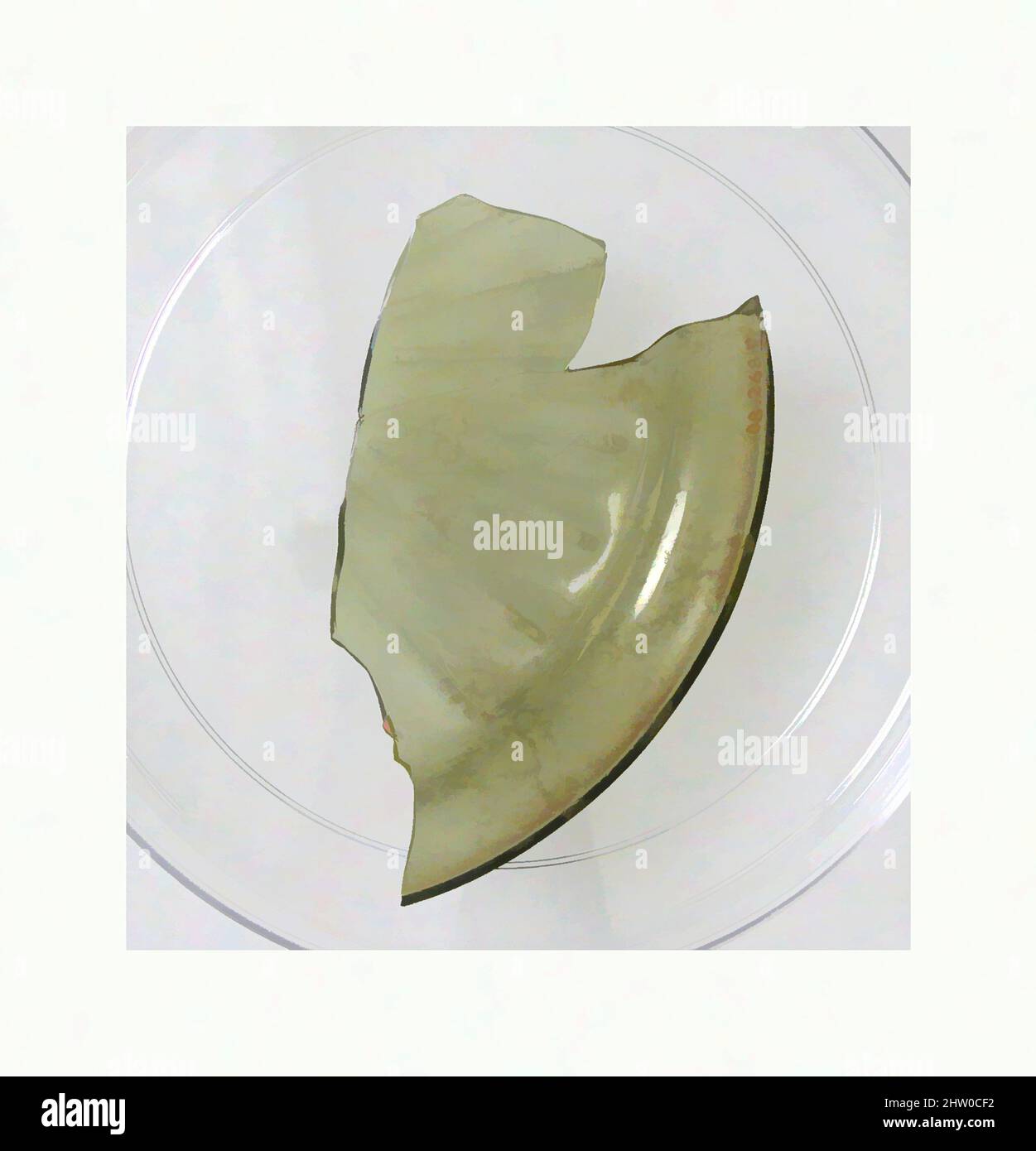 Art inspiré par fragment de bol, 4th–début 5th siècle, fait à Kharga Oasis, Égypte byzantine, copte, verre, stockage (boîte de Petri diam.): 5 9/16 po. (14,2 cm), Glass-Vessels, oeuvres classiques modernisées par Artotop avec une touche de modernité. Formes, couleur et valeur, impact visuel accrocheur sur l'art émotions par la liberté d'œuvres d'art d'une manière contemporaine. Un message intemporel qui cherche une nouvelle direction créative. Artistes qui se tournent vers le support numérique et créent le NFT Artotop Banque D'Images