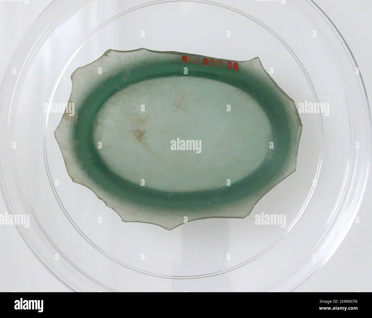 Art inspiré par le fond et le pied d'un navire, 4th–début 5th siècle, fait à Kharga Oasis, Égypte byzantine, copte, verre, stockage (boîte de Pétri diam.): 5 9/16 po. (14,2 cm), Glass-Vessels, oeuvres classiques modernisées par Artotop avec une touche de modernité. Formes, couleur et valeur, impact visuel accrocheur sur l'art émotions par la liberté d'œuvres d'art d'une manière contemporaine. Un message intemporel qui cherche une nouvelle direction créative. Artistes qui se tournent vers le support numérique et créent le NFT Artotop Banque D'Images