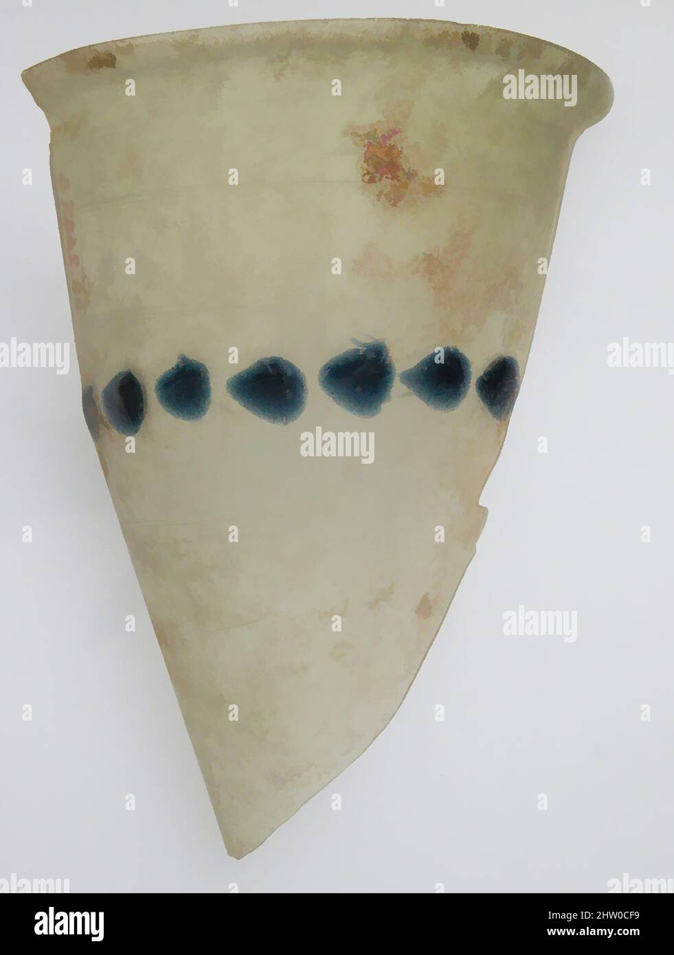 Art inspiré par le fragment de verre, 4th–début 5th siècle, fabriqué dans l'oasis de Kharga, Égypte byzantine, copte, verre, stockage (boîte de Pétri): 5 9/16 po. (14,2 cm), Glass-Vessels, oeuvres classiques modernisées par Artotop avec une touche de modernité. Formes, couleur et valeur, impact visuel accrocheur sur l'art émotions par la liberté d'œuvres d'art d'une manière contemporaine. Un message intemporel qui cherche une nouvelle direction créative. Artistes qui se tournent vers le support numérique et créent le NFT Artotop Banque D'Images