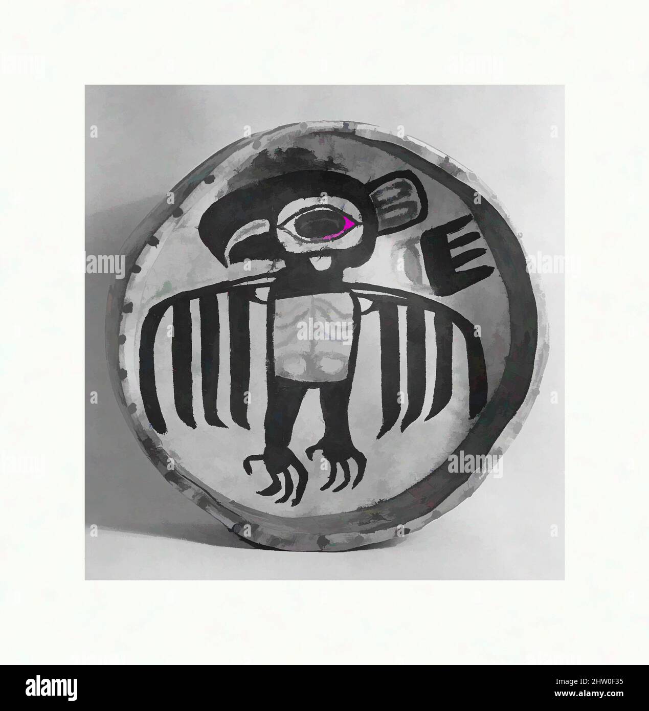 Art inspiré par Cauyuk, fin du 19th siècle, baie de Nushagak, Alaska, États-Unis, Natif américain (Chilkat / Koluschan), Bois, peau, D. 2 1/2 × Diam. 11 1/2 po (6,4 × 29,2 cm), Membranophone-simple-tête / tambour de cadre, l'intérieur de la tête simple de ce tambour de cadre est décoré avec, oeuvres classiques modernisées par Artotop avec un peu de modernité. Formes, couleur et valeur, impact visuel accrocheur sur l'art émotions par la liberté d'œuvres d'art d'une manière contemporaine. Un message intemporel qui cherche une nouvelle direction créative. Artistes qui se tournent vers le support numérique et créent le NFT Artotop Banque D'Images