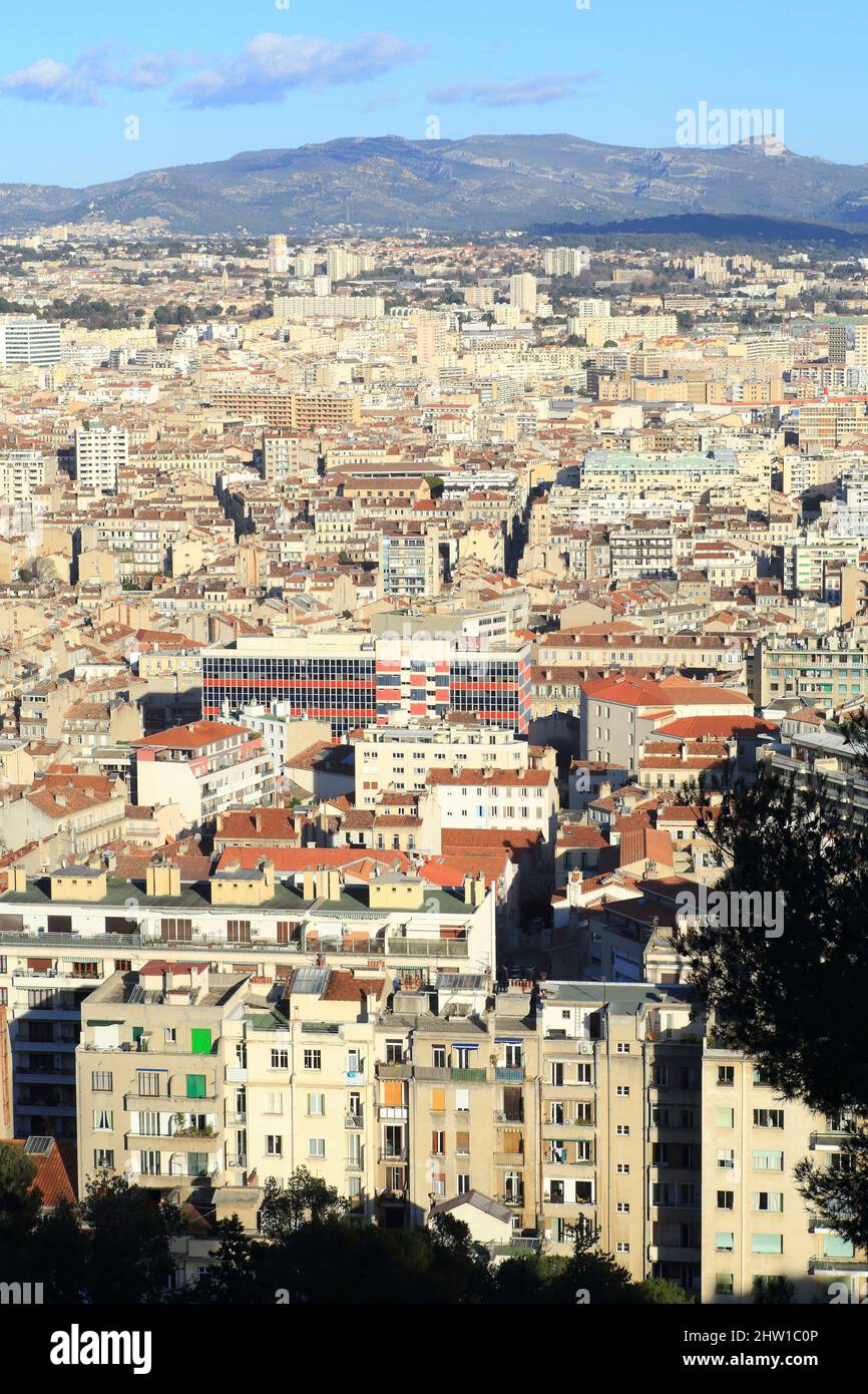 France, Bouches du Rhône, Marseille, vue générale de la ville depuis la basilique notre Dame de la Garde surnommée la bonne mère Banque D'Images