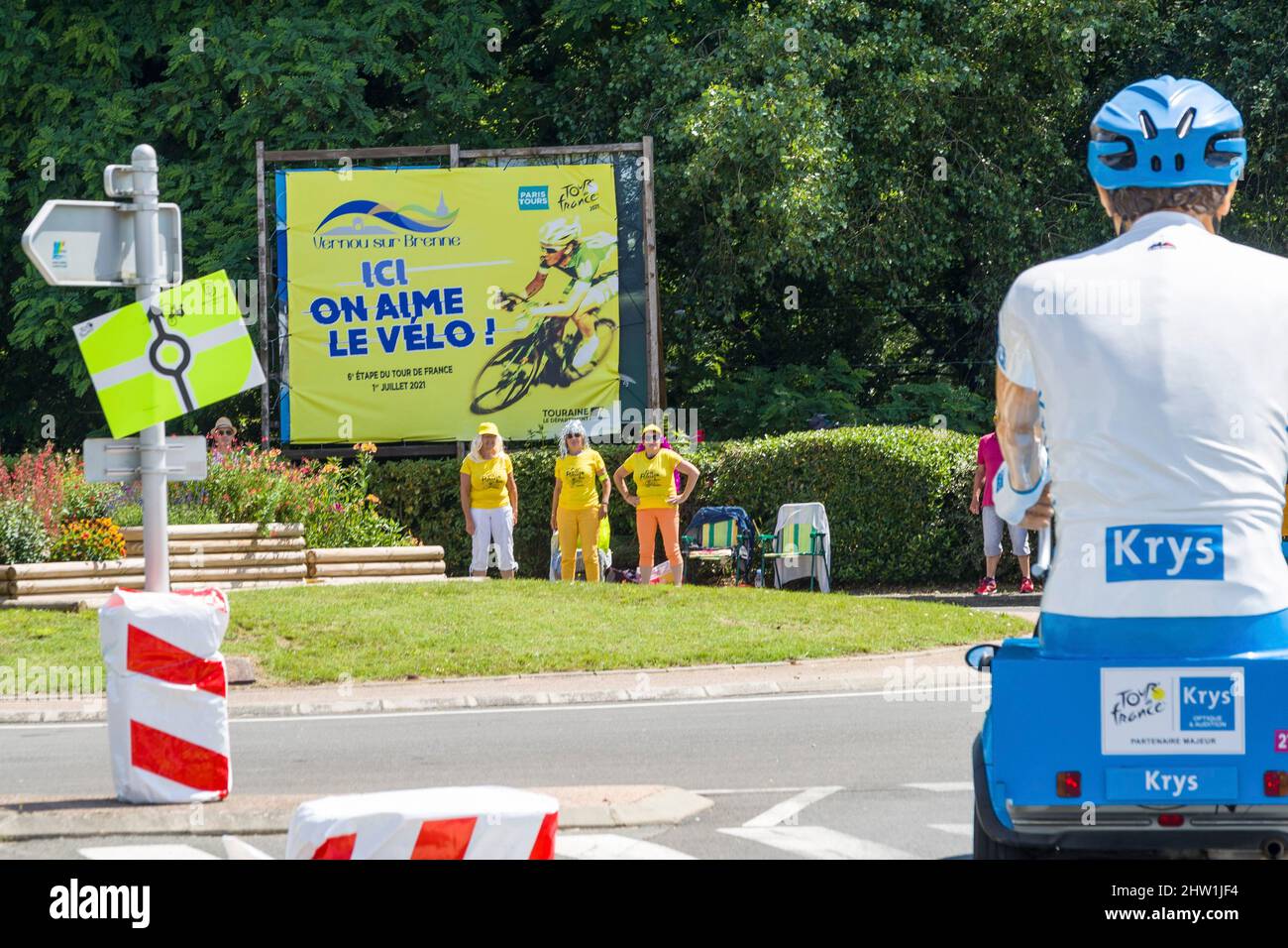 France, Indre et Loire, Tour de France, vernou-sur-Brenne, Tour Chateauroux, Itinéraire de la scène à bord d'un véhicule Krys de la caravane publicitaire Banque D'Images