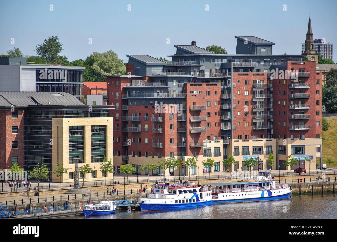 Vue sur la rivière Tyne depuis Gateshead, Tyne and Wear, Angleterre, Royaume-Uni Banque D'Images