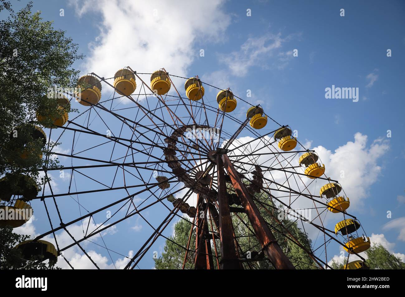 Grande roue, ville de Pripyat dans la zone d'exclusion de Tchernobyl, Tchernobyl, Ukraine Banque D'Images