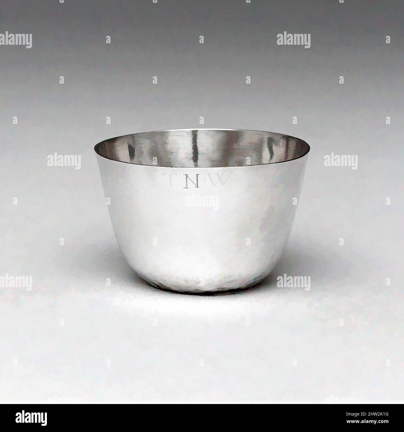 Art inspiré par Tumbler, env. 1735, fabriqué à New York, New York, États-Unis, américain, argent, Total : 1 15/16 po (4,9 cm) ; 1 oz. 14 l/h (53,2 g), argent, Philip Goelet (1701–1748, oeuvres classiques modernisées par Artotop avec une touche de modernité. Formes, couleur et valeur, impact visuel accrocheur sur l'art émotions par la liberté d'œuvres d'art d'une manière contemporaine. Un message intemporel qui cherche une nouvelle direction créative. Artistes qui se tournent vers le support numérique et créent le NFT Artotop Banque D'Images