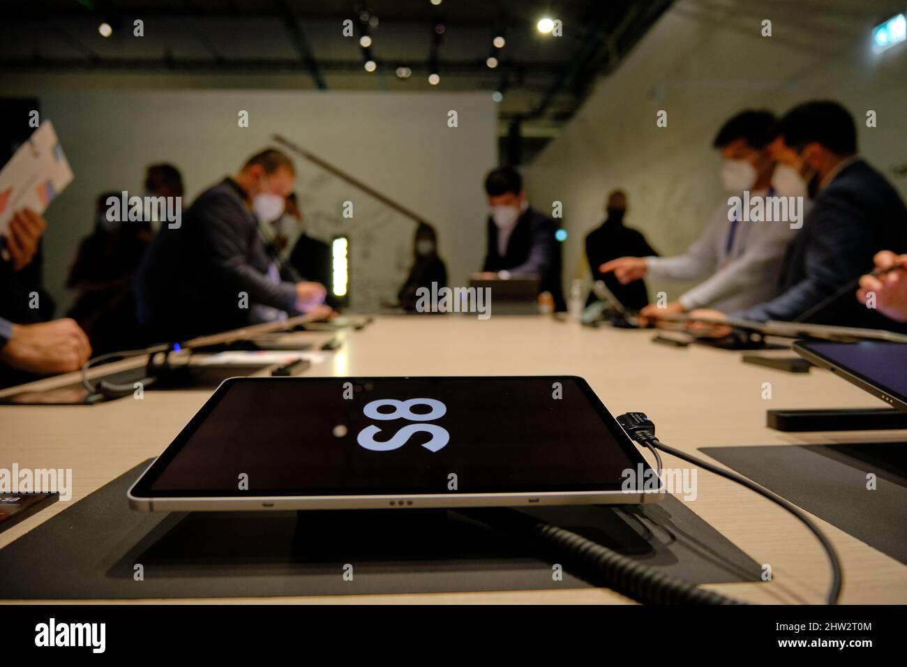 Barcelone, Espagne - Mars 2nd 2022 - Mobile World Congress - Samsung stand présentant S8 tablette Banque D'Images