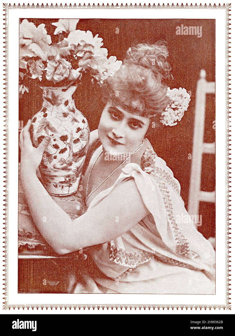 Portrait de l'actrice française Paulette Fillian. Image du magazine de théâtre franco-allemand illustré « Das Album », 1898. Banque D'Images