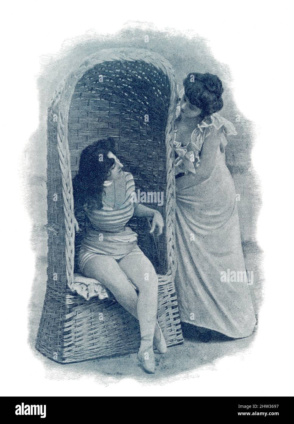 Les naiads parisiens. Deux amies sur la plage. Image du magazine de théâtre franco-allemand illustré « Das Album », 1898. Banque D'Images