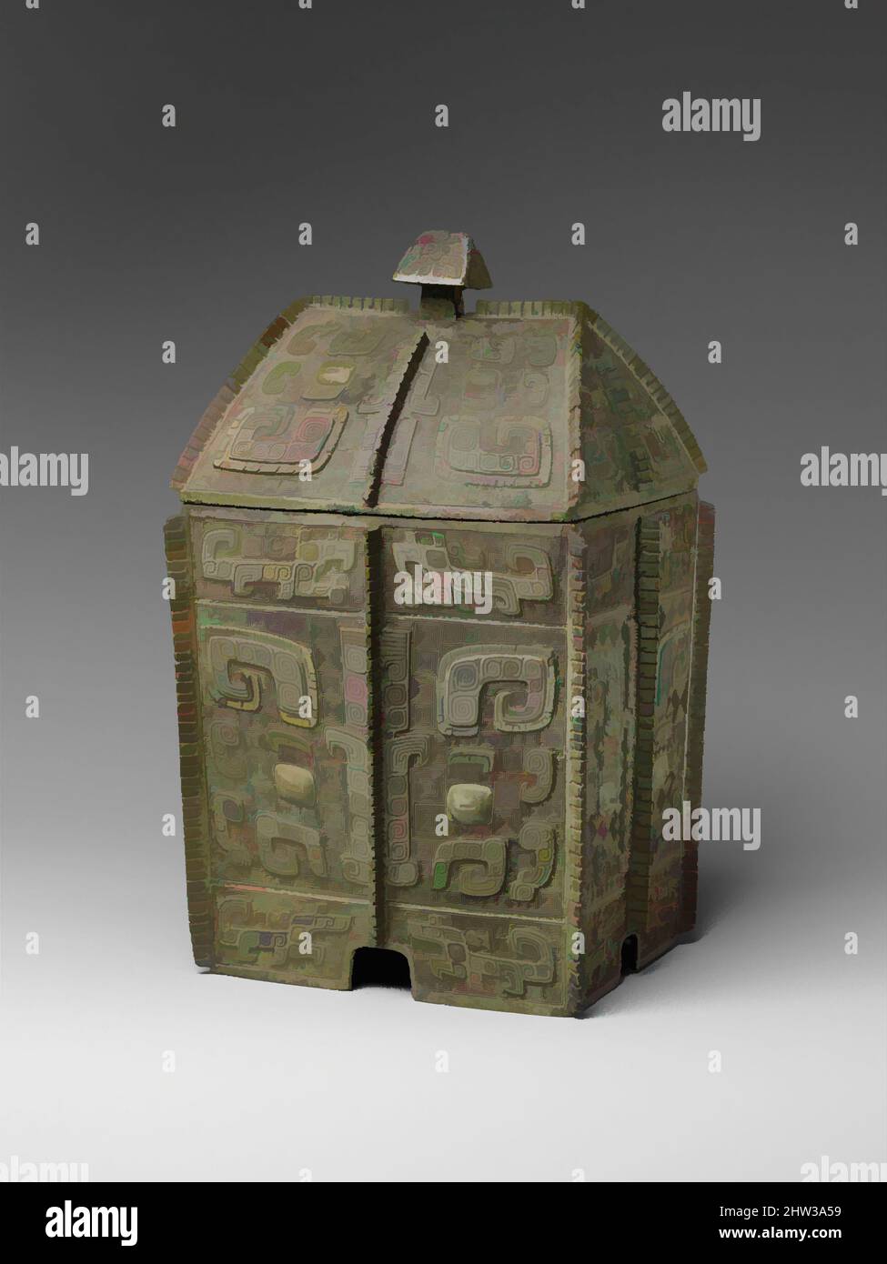 Art inspiré par 商 青銅方彜, récipient à vin rituel (Fangyi), dynastie Shang (env. 1600–1046 C.-B.), 12th Century C.-B., Chine, Bronze, H. 10 po. (25,4 cm) ; avec 6 po (15,2 cm) ; D. 4 1/2 po (11,4 cm), Metalwork, la forme de ce navire rappelle l'architecture des halls du palais de Shang: Rectangulaire, oeuvres classiques modernisées par Artotop avec un peu de modernité. Formes, couleur et valeur, impact visuel accrocheur sur l'art émotions par la liberté d'œuvres d'art d'une manière contemporaine. Un message intemporel qui cherche une nouvelle direction créative. Artistes qui se tournent vers le support numérique et créent le NFT Artotop Banque D'Images