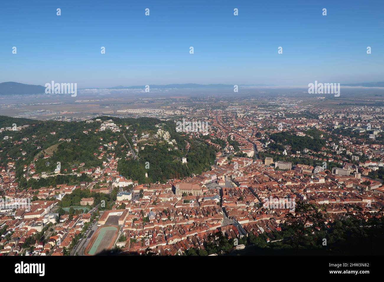 Vue spectaculaire sur Brasov depuis son point de vue, Roumanie 2021 Banque D'Images