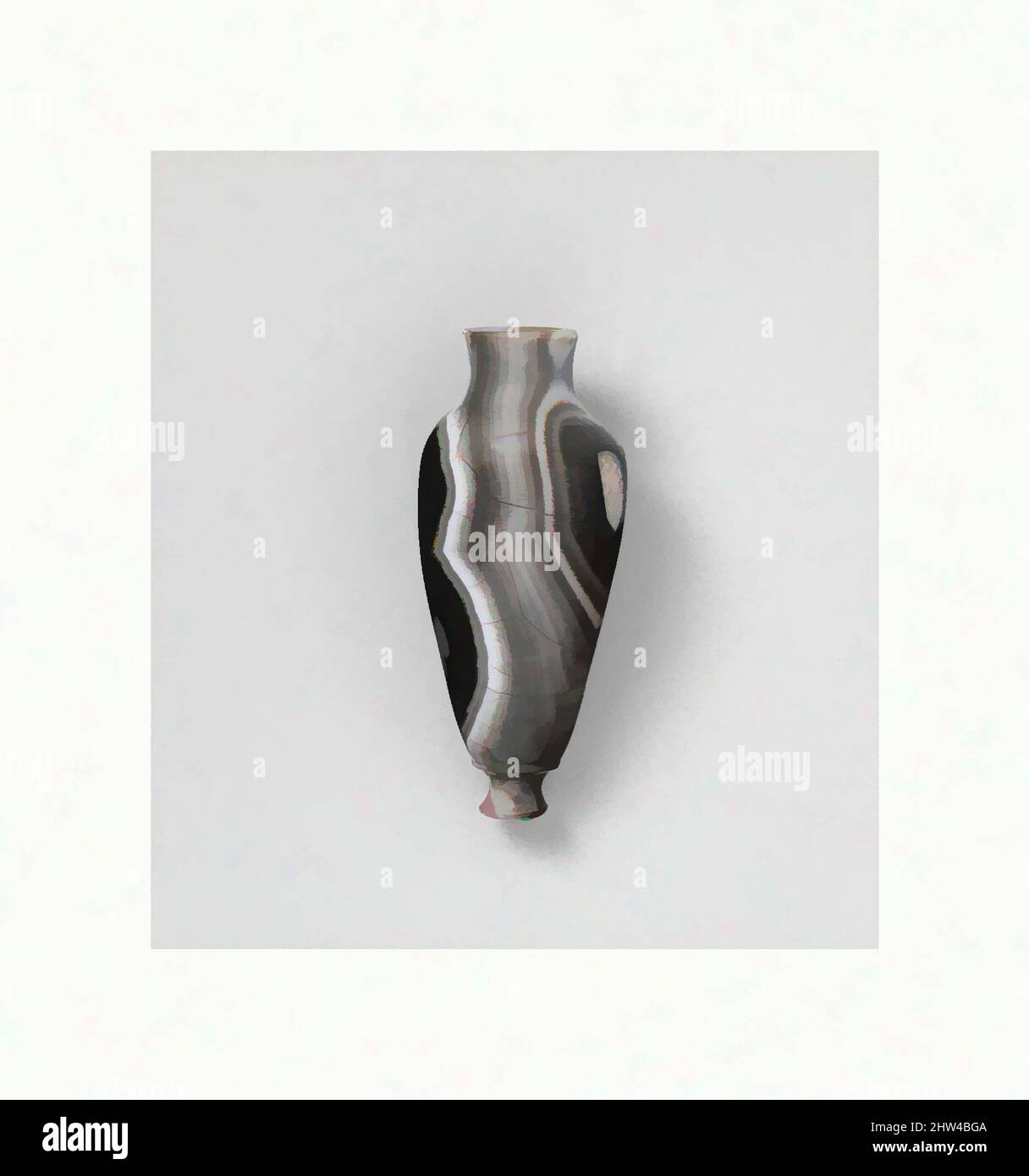 Art inspiré de miniature agate alabastron (vase à parfum), début impérial, fin du 1st siècle avant J.-C.–1st siècle après J.-C., romain, agate, H. : 1 7/8 po. (4,8 cm), vases divers-Pierre, à l'époque hellénistique et romaine, les navires faits en pierre semi-recieuse ont été très recherchés comme symboles de, oeuvres classiques modernisées par Artotop avec un peu de modernité. Formes, couleur et valeur, impact visuel accrocheur sur l'art émotions par la liberté d'œuvres d'art d'une manière contemporaine. Un message intemporel qui cherche une nouvelle direction créative. Artistes qui se tournent vers le support numérique et créent le NFT Artotop Banque D'Images