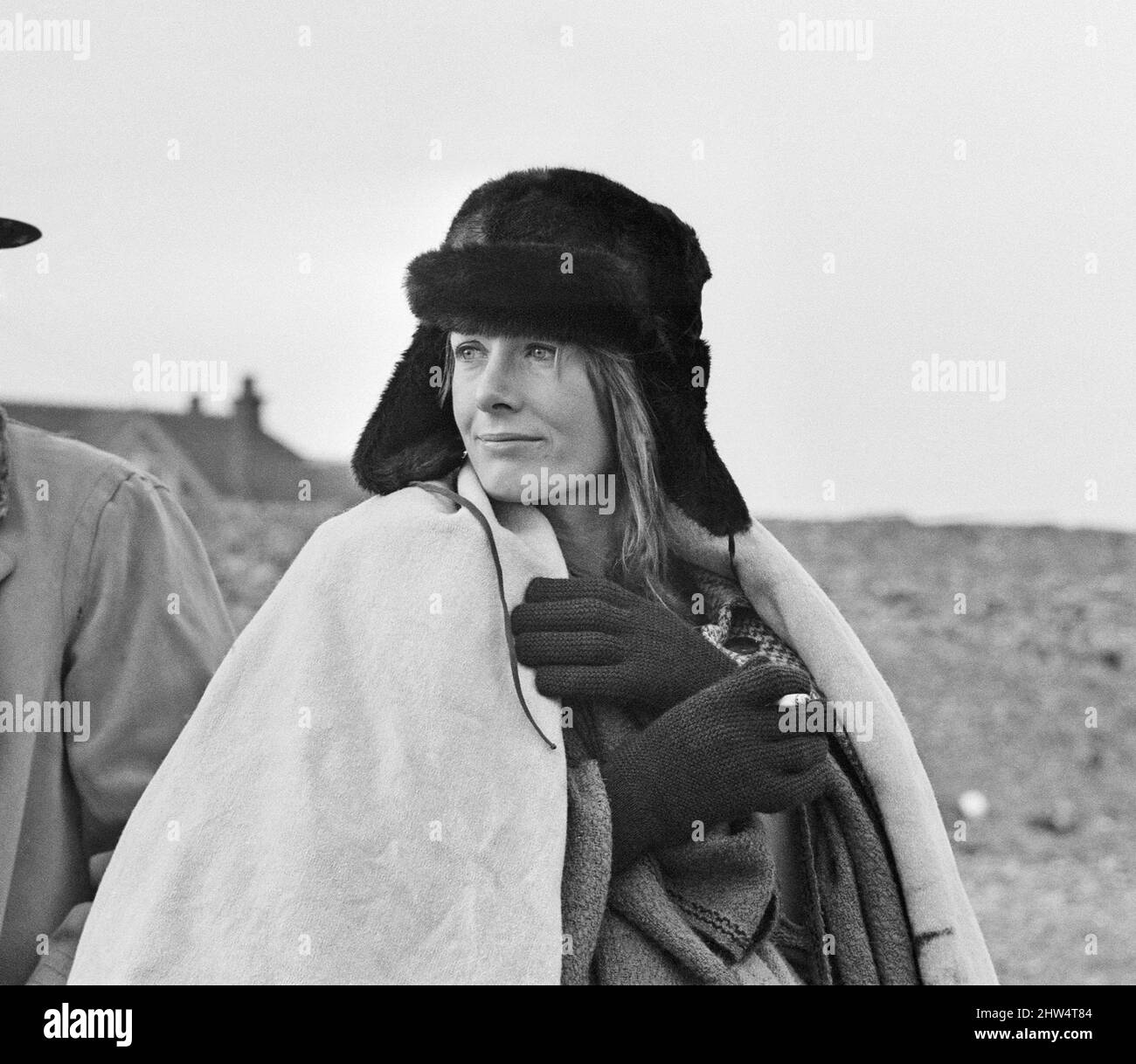 Vanessa Redgrave (acteur) photographiée pendant une pause de tournage, avec une cigarette, sur place pendant le tournage d'Isadora, la biographique basée sur la vie de la célèbre danseuse américaine Isadora Duncan. Cette scène est filmée à Douvres. Le film Isadora, est également connu comme les amours d'Isadora. Le film a été adapté par Melvyn Bragg, Margaret Drabble et Clive Exton des livres My Life d'Isadora et Isadora, un portrait intime de Sewell Stokes. Il a été nominé pour le prix de l'Académie pour la meilleure actrice (Vanessa Redgrave). Le film a également été nominé pour la Palme d'Or (Golden Palm) au 1969 C. Banque D'Images Vanessa Redgrave (acteur) photographiée pendant une pause de tournage, avec une cigarette, sur place pendant le tournage d'Isadora, la biographique basée sur la vie de la célèbre danseuse américaine Isadora Duncan. Cette scène est filmée à Douvres. Le film Isadora, est également connu comme les amours d'Isadora. Le film a été adapté par Melvyn Bragg, Margaret Drabble et Clive Exton des livres My Life d'Isadora et Isadora, un portrait intime de Sewell Stokes. Il a été nominé pour le prix de l'Académie pour la meilleure actrice (Vanessa Redgrave). Le film a également été nominé pour la Palme d'Or (Golden Palm) au 1969 C. Banque D'Images