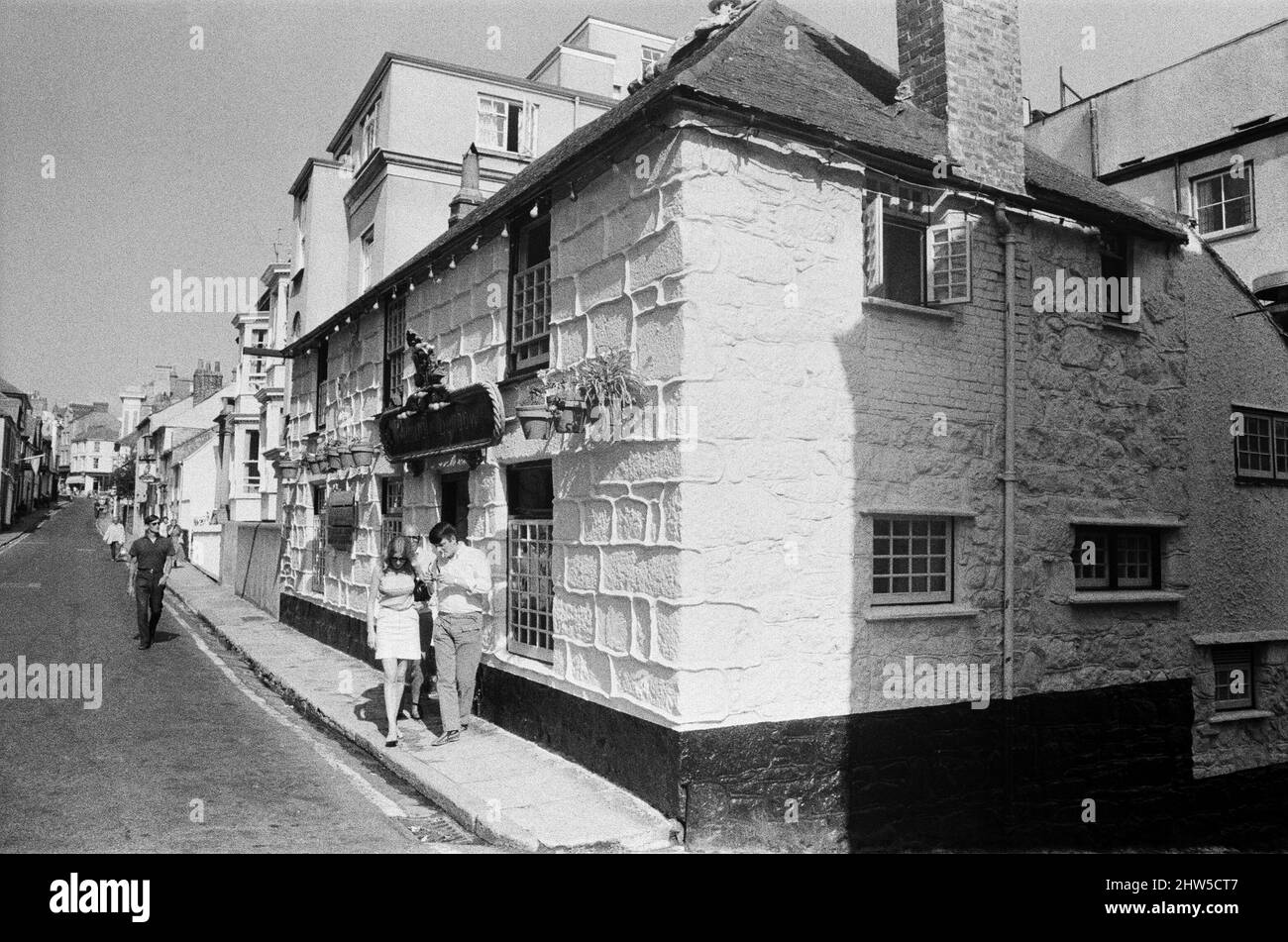 Admiral Benbow pub et restaurant, Chapel St, Penzance, Cornwall. Le pub porte le nom de l'amiral John Benbow datant du 17th siècle. Septembre 1968. Banque D'Images