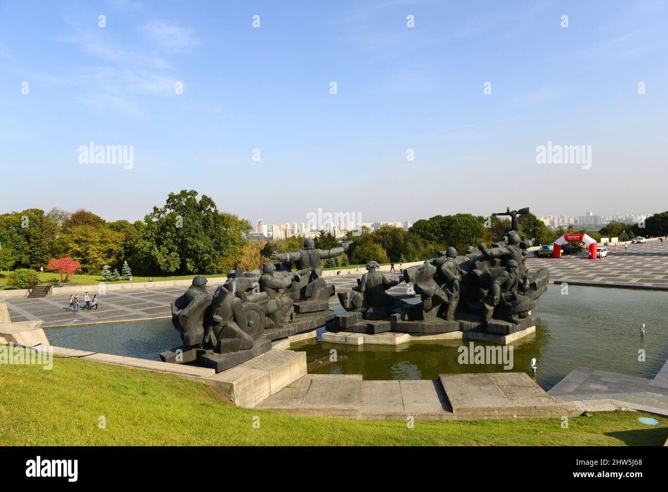 Traversée du monument Dniepr au Musée d'Etat ukrainien de la Grande Guerre patriotique à Kiev, Ukraine. Banque D'Images