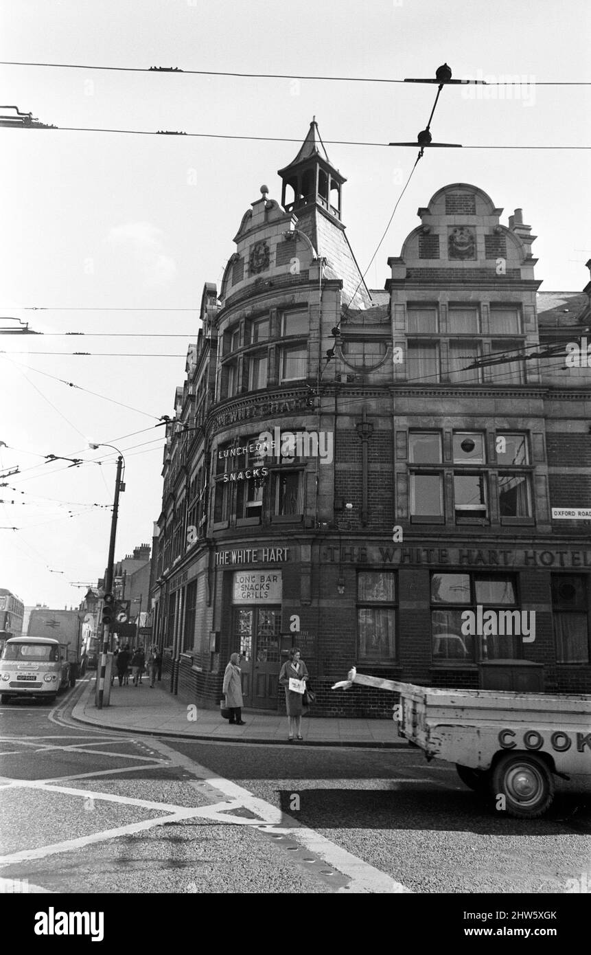 L'hôtel White Hart à Reading, Berkshire. 23rd avril 1968. Banque D'Images