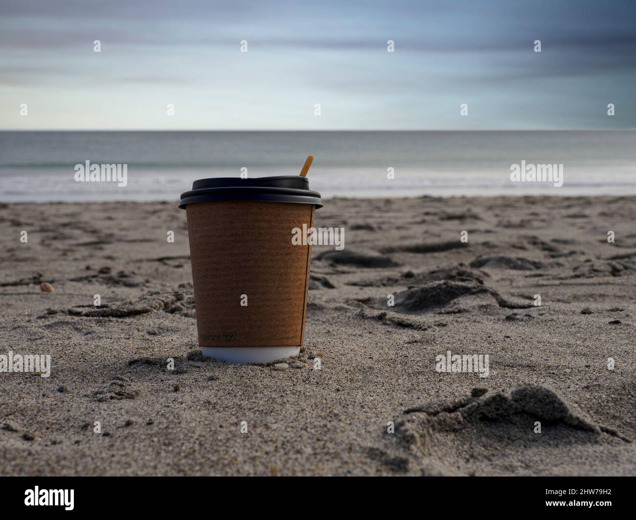 Café à emporter sur une plage, Pentewan, Cornwall, Royaume-Uni Banque D'Images