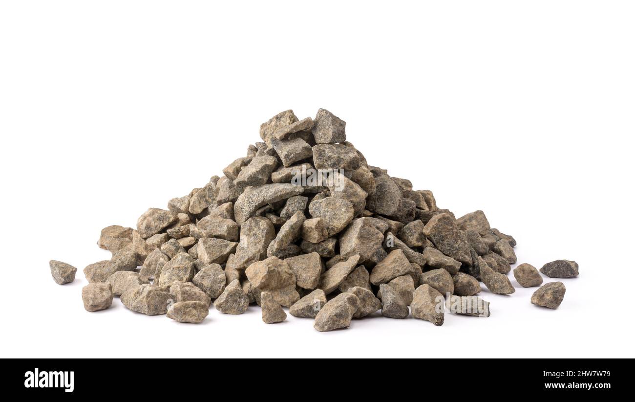 pile de gravier, pierres de granit broyées produites commercialement, petit fragment de roche isolé sur fond blanc Banque D'Images
