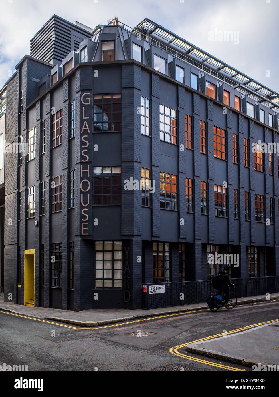 York St John University London Campus à Glasshouse Yard près du Barbican Center. Également connu sous le nom de YSJ University, le campus principal se trouve à York. Banque D'Images