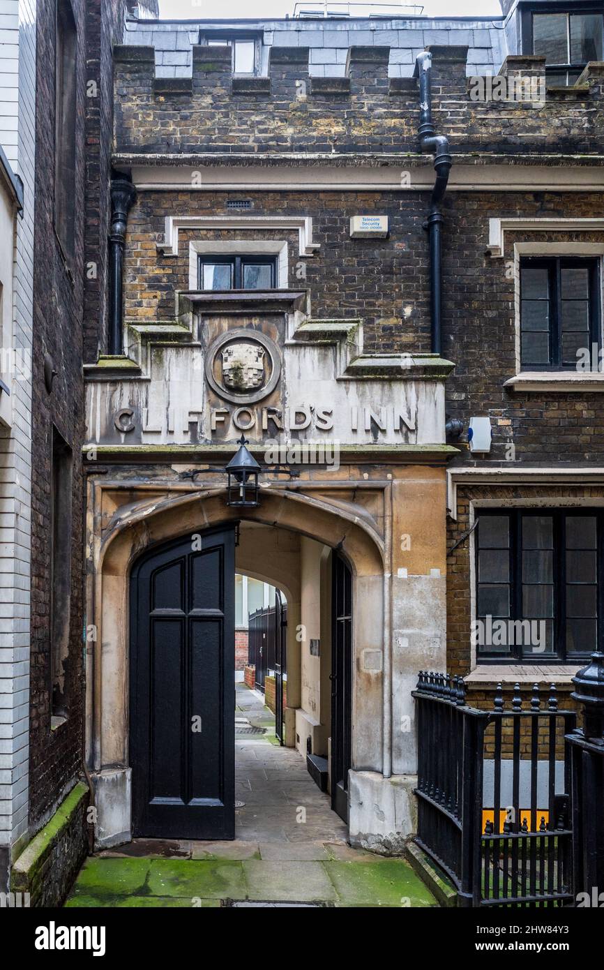 Cliffords Inn Gatehouse London - Clifford’s Inn est une ancienne auberge de chancellerie fondée en 1344, redirigée le 15 juin 1668. Il a été dissous en 1903. Banque D'Images