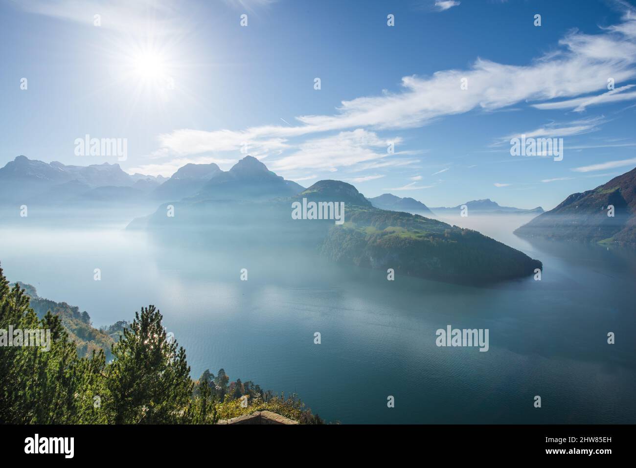 Paysage automne. Canton de Schwyz, vue aérienne, lac de Lucerne. Suisse. Banque D'Images