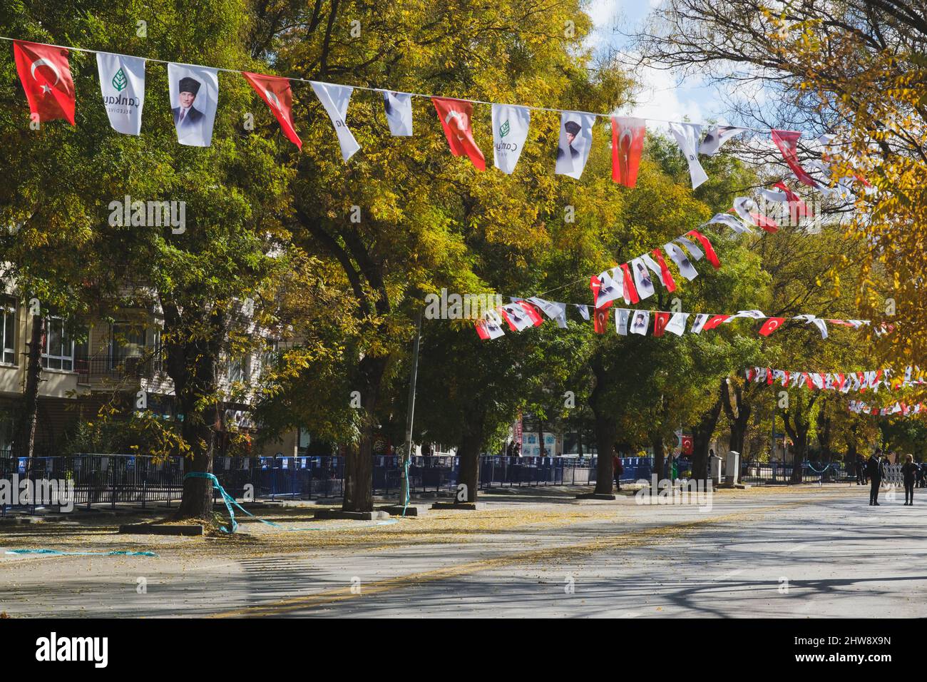 Ankara, Turquie - 10 novembre 2021. La rue Ankara Genclik, qui a été fermée en raison du jour du souvenir Ataturk du 10 novembre. Photo éditoriale à Ankara Turke Banque D'Images