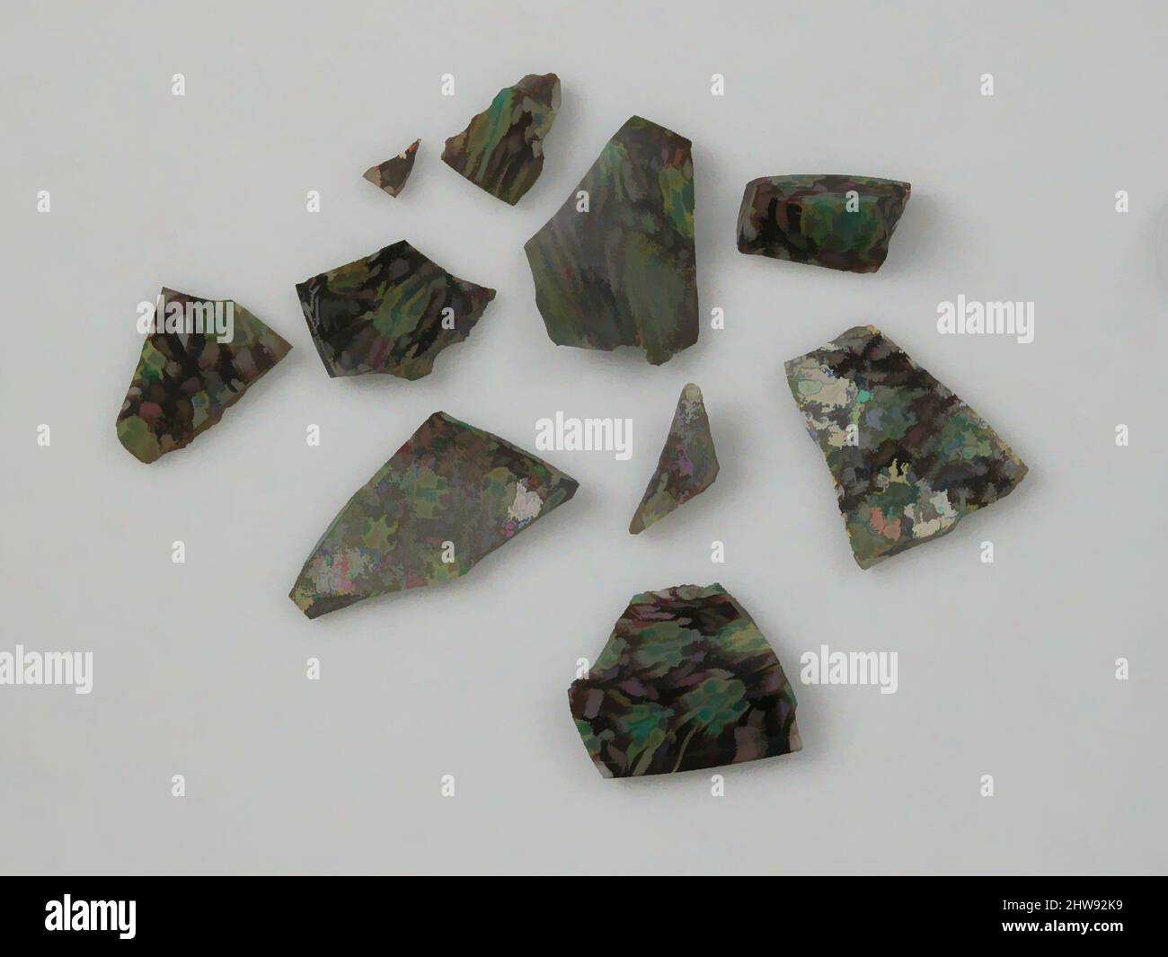 Art inspiré par des fragments de verre d'un navire, 4th–début 5th siècle, fait à Kharga Oasis, Égypte byzantine, copte, verre, stockage (boîte de Petri): 3 9/16 x 3 9/16 po. (9,1 x 9,1 cm), Glass-Vessels, oeuvres classiques modernisées par Artotop avec une touche de modernité. Formes, couleur et valeur, impact visuel accrocheur sur l'art émotions par la liberté d'œuvres d'art d'une manière contemporaine. Un message intemporel qui cherche une nouvelle direction créative. Artistes qui se tournent vers le support numérique et créent le NFT Artotop Banque D'Images