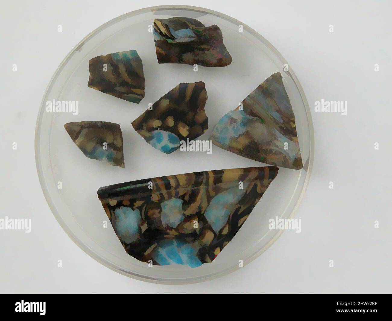 Art inspiré par des fragments de verre d'un navire, 4th–début 5th siècle, fait à Kharga Oasis, Égypte byzantine, copte, verre, stockage (boîte de Pétri diam.): 2 5/8 po. (6,6 cm), Glass-Vessels, oeuvres classiques modernisées par Artotop avec une touche de modernité. Formes, couleur et valeur, impact visuel accrocheur sur l'art émotions par la liberté d'œuvres d'art d'une manière contemporaine. Un message intemporel qui cherche une nouvelle direction créative. Artistes qui se tournent vers le support numérique et créent le NFT Artotop Banque D'Images