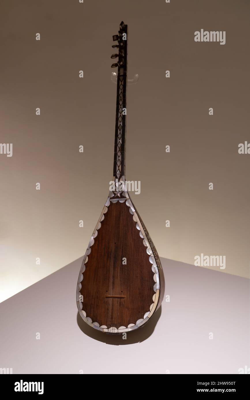 Le saz est l'instrument à cordes de la musique populaire azerbaïdjanaise  Photo Stock - Alamy