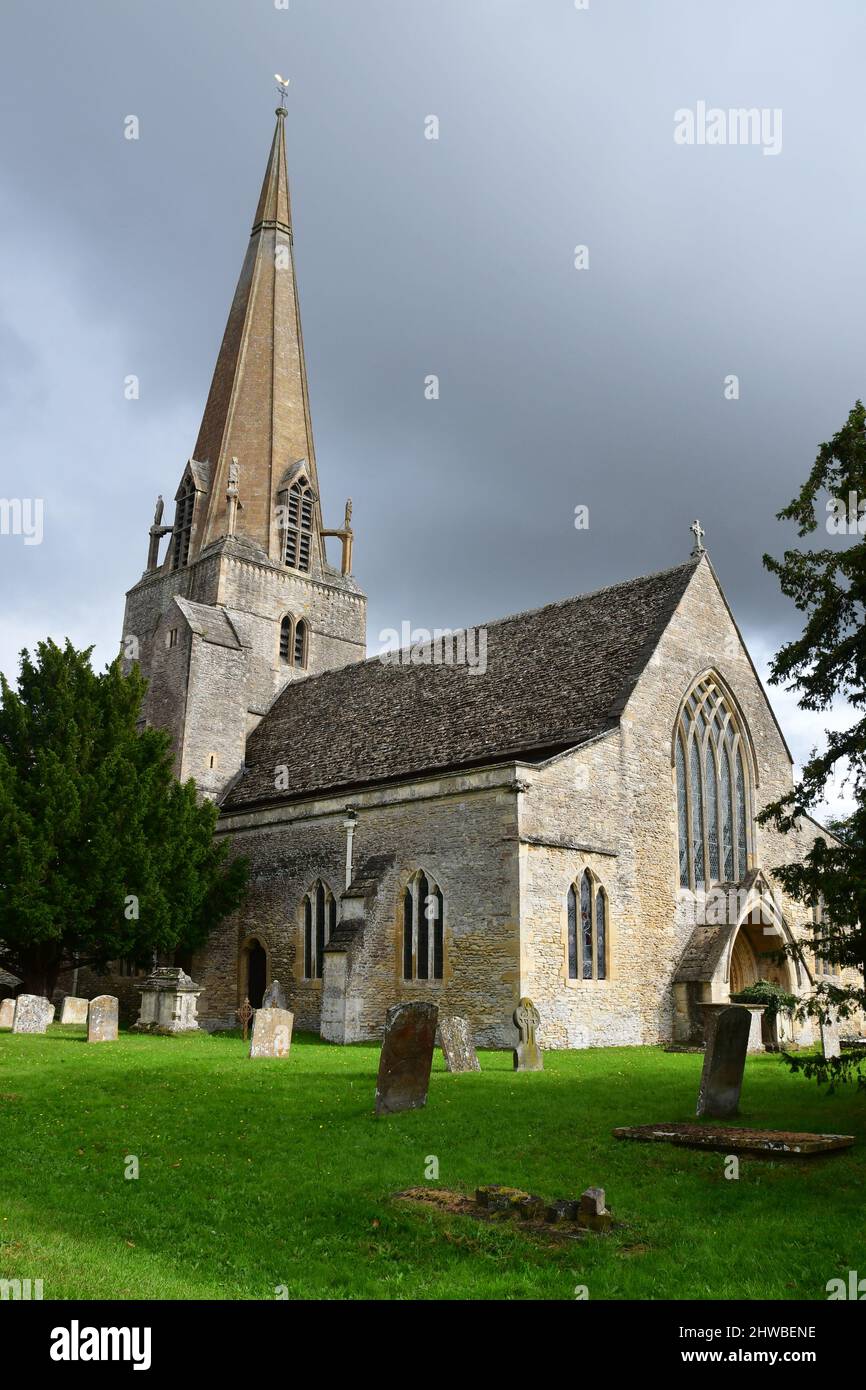 Eglise St Mary's, Bampton, Oxfordshire, Cotswolds, Royaume-Uni Banque D'Images
