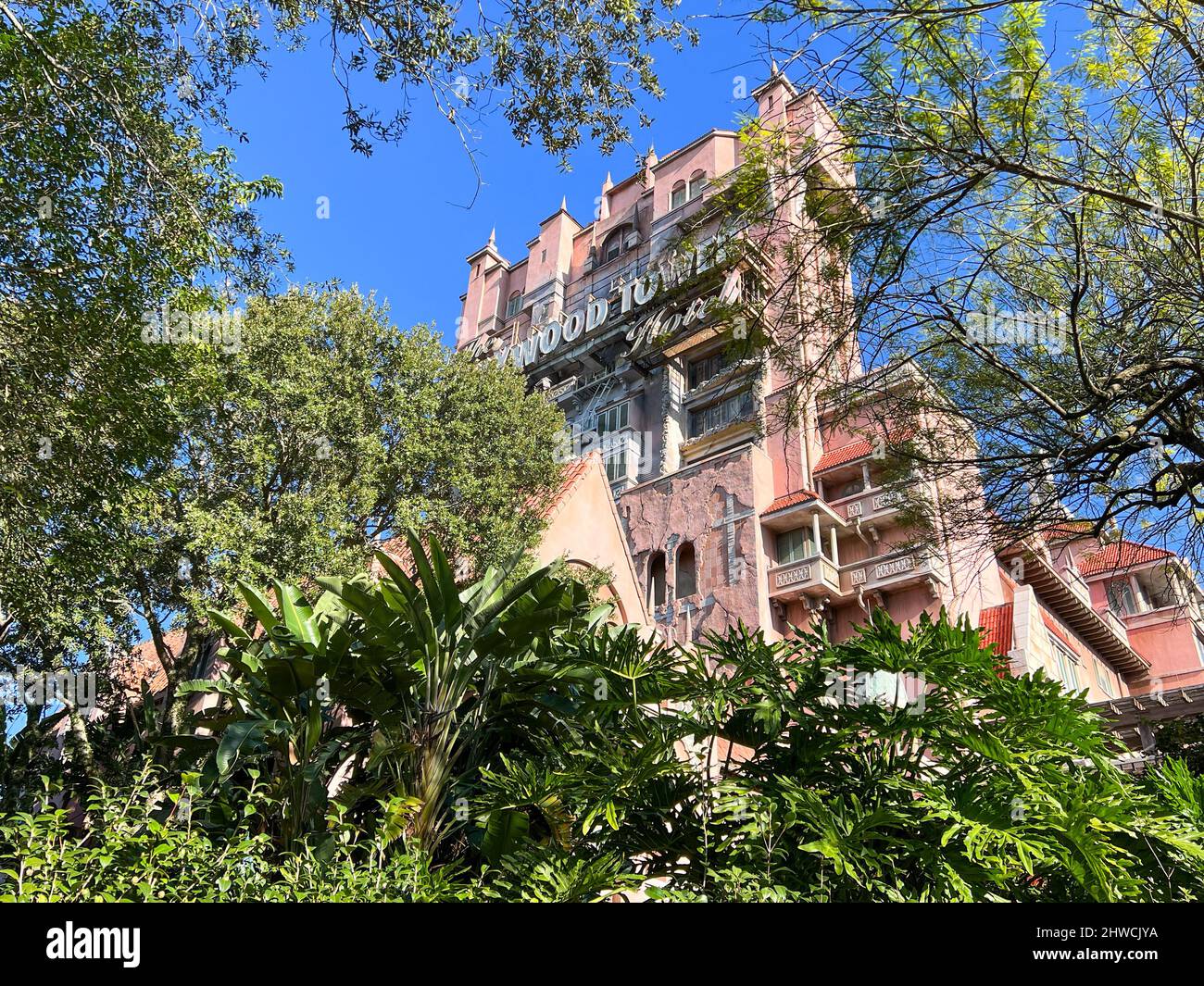 Orlando, FL USA- 27 novembre 2021 : la Tour de Terror à Hollywood Studios Walt Disney World à Orlando, Floride. Banque D'Images