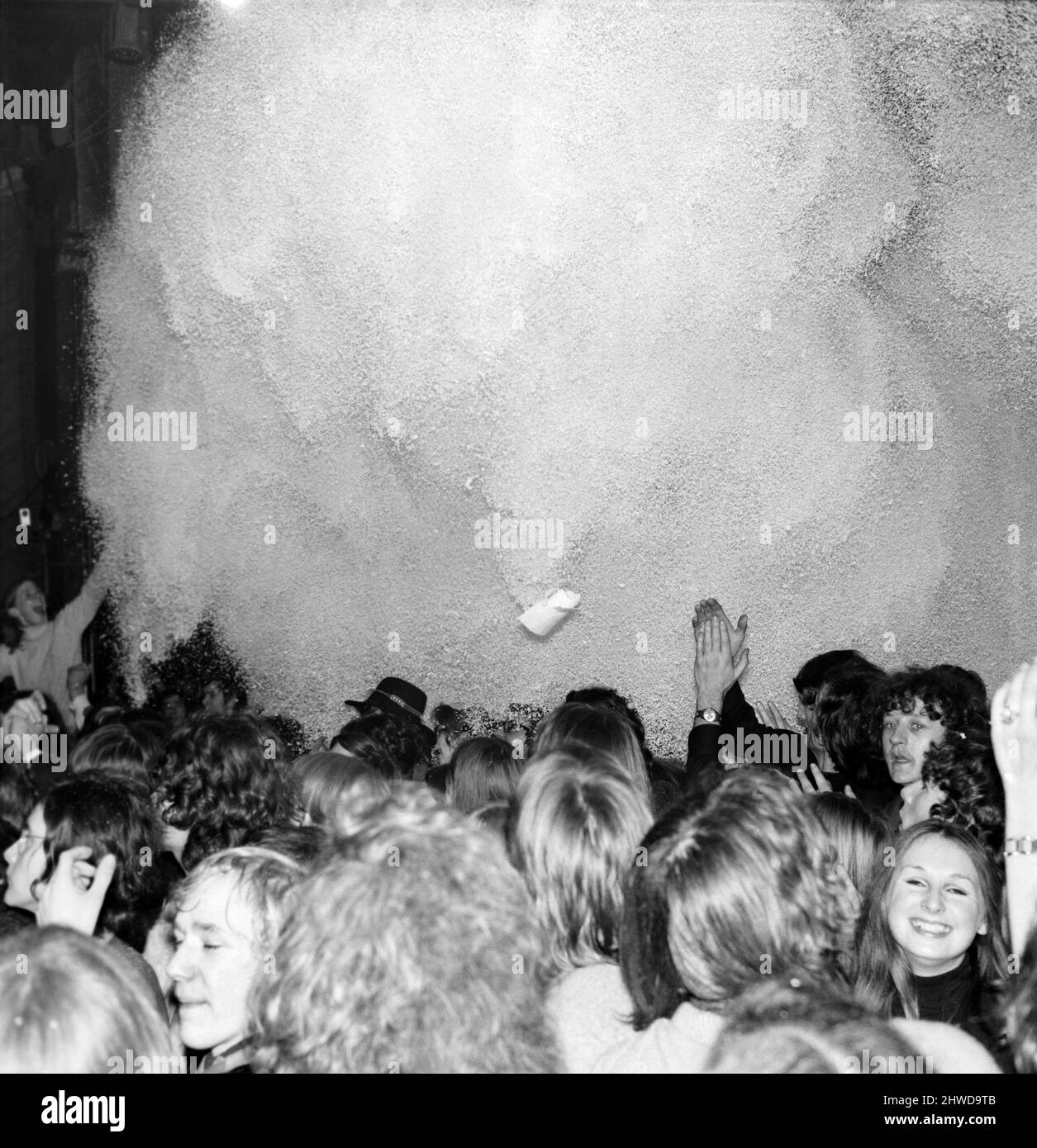 Le public au concert de Rolling Stone au Lyceum, Londres. 21 décembre 1969 Banque D'Images