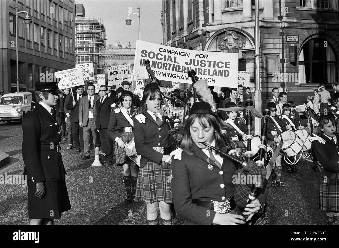 Marche irlandaise des droits civils à Victoria Square, Birmingham. 5th octobre 1969. Banque D'Images Marche irlandaise des droits civils à Victoria Square, Birmingham. 5th octobre 1969. Banque D'Images