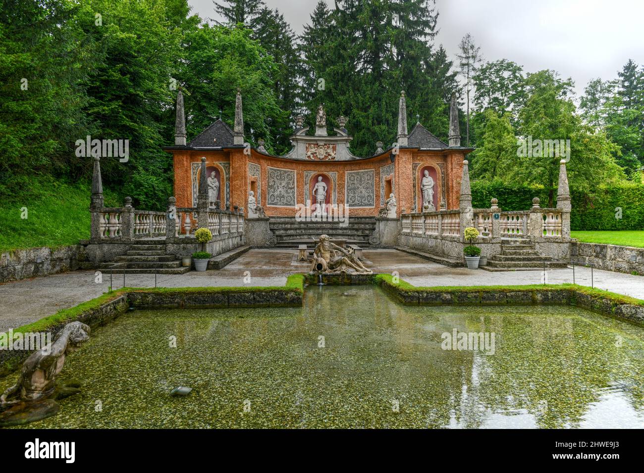 Palais Hellbrunn, une villa baroque ancienne de taille palatiale, près de Morzg, un quartier sud de la ville de Salzbourg, au Banque D'Images