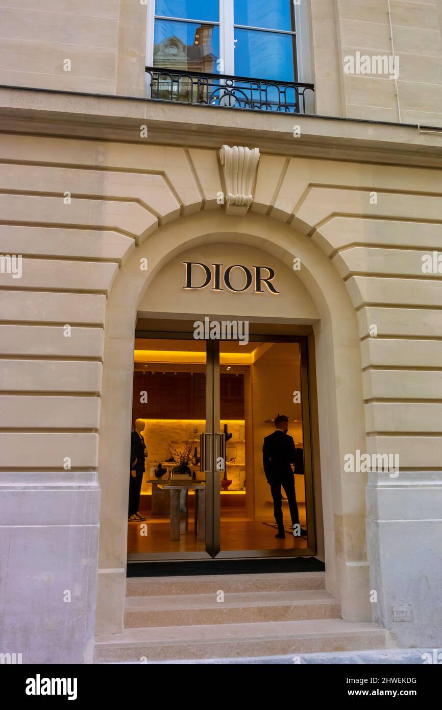 Paris, France, gros plan, entrée, Christian Dior, immeuble neuf ...