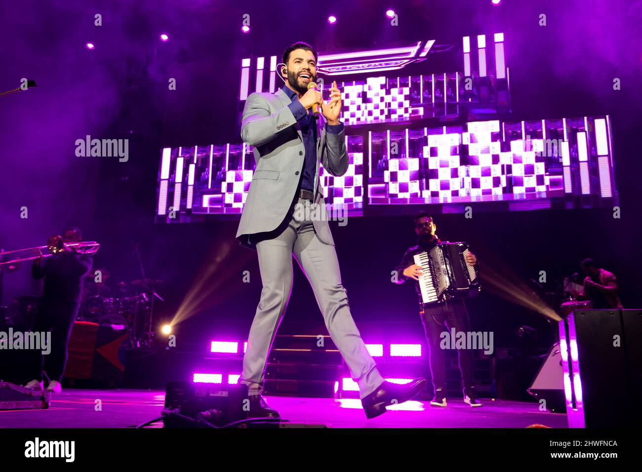 Porto, Portugal. 05th mars 2022. Le chanteur brésilien Gustavo Lima, plus connu pour son style musical de Sertanejo, se produit au SuperBock Arena, à Porto. Crédit : SOPA Images Limited/Alamy Live News Banque D'Images